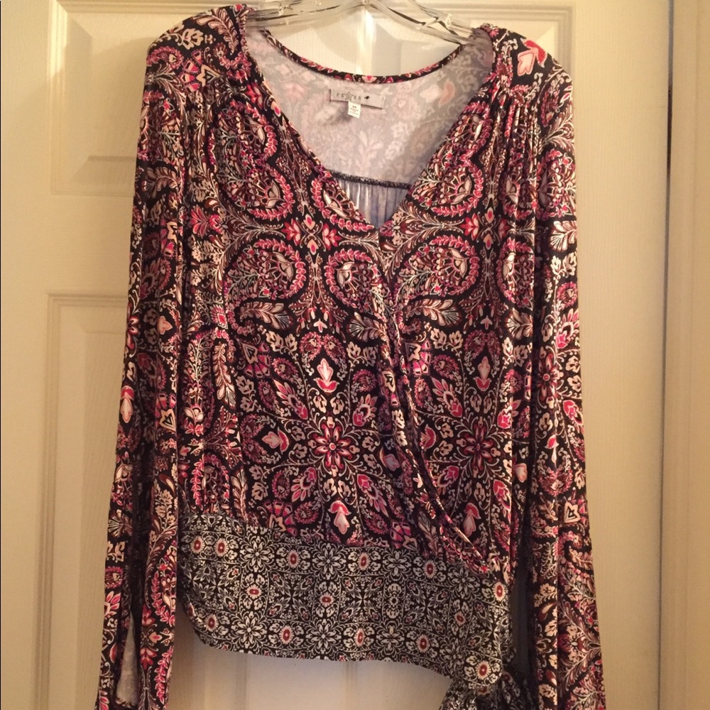 Ladies Blouse with bell split sleeves and side tie